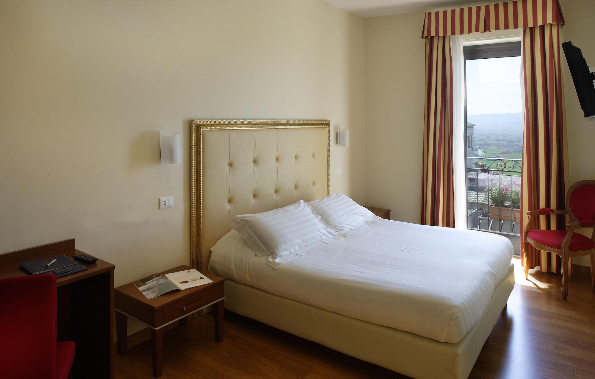 Giotto Hotel & Spa Асизи Екстериор снимка