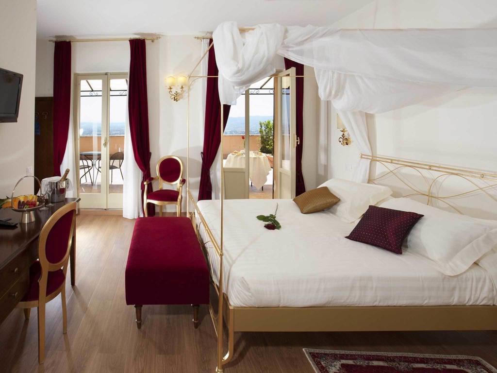 Giotto Hotel & Spa Асизи Стая снимка